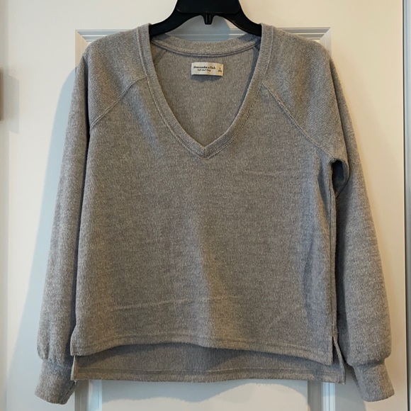 ABERCROMBIE & FITCH Soft & Cozy Sweater - Picture 1 of 4